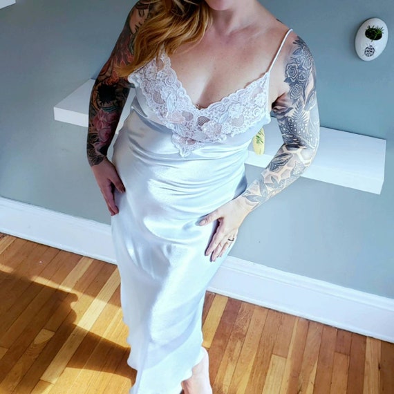 1970s Deadstock White Cotton Slip w/ Bows & Tulle Trim