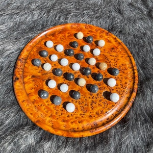 Tableros de solitario de mármol, 8 juegos de solitario Tablero marroquí hecho a mano de madera de Thuya con bolas de mármol Pieza única de decoración del hogar de madera hecha a mano.
