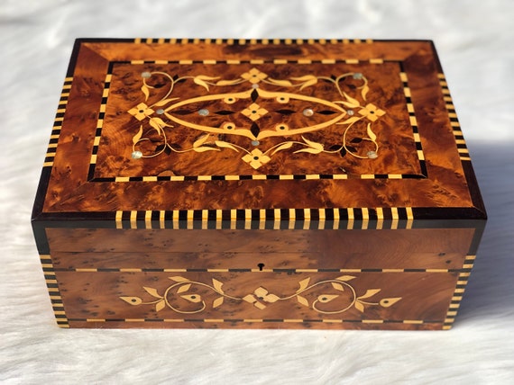 11"x7" high quality large jewellery Box,wooden Jewellry box, thuya box with lock key, decorative box, memory box, gift idea, christmas Gift