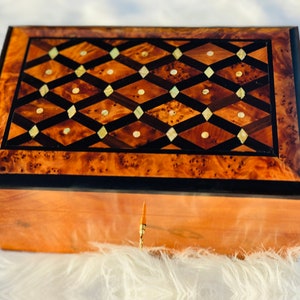 Grote handgemaakte houten sieraden doos gemaakt van Thuya Burl hout, decoratieve doos, bruiloft geheugen thuy, Marokkaanse luxe houten sieraden