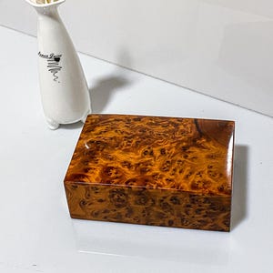 Antike hochwertige Schmuckschatulle aus Wurzelholz, Schmuckschatulle aus Holz, Thuya-Schatulle mit Schlossschlüssel, dekorative Schachtel, Erinnerungsbox, Geschenkidee, Weihnachtsgeschenk