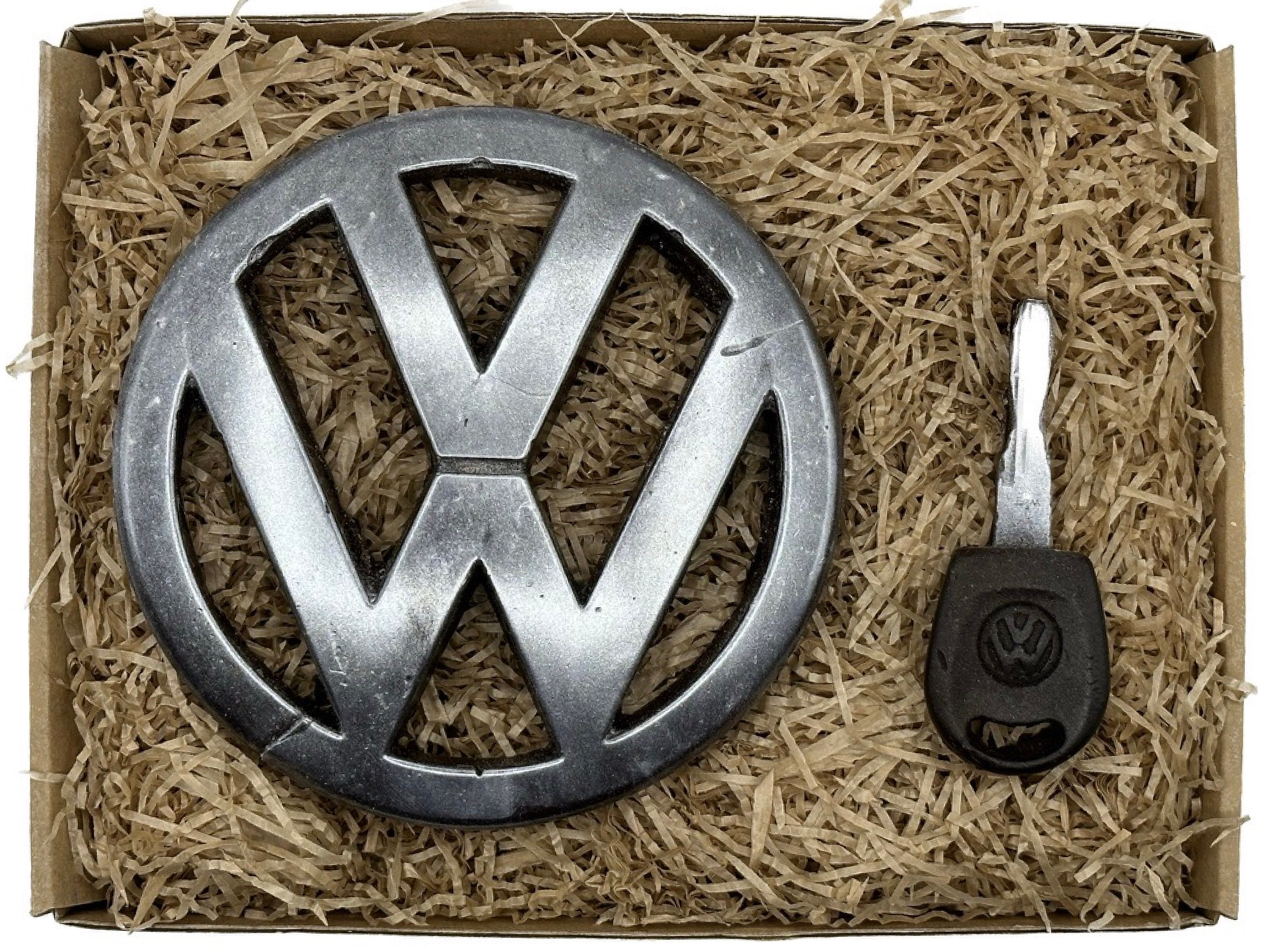 Unikum Rinteln mit VW Käfer und Bulli Fanartikeln auf Achse