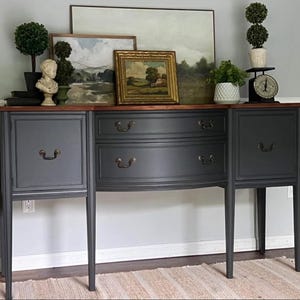 Gorgeous Vintage 1940 s Mahogany Wood Buffet / Server / Sideboard Credenza