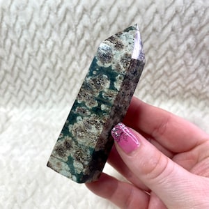 Green Flower Jasper Crystal Point - Crystal Tower - Healing Crystal - Spiritual Gift - Sakura - Flower Agate