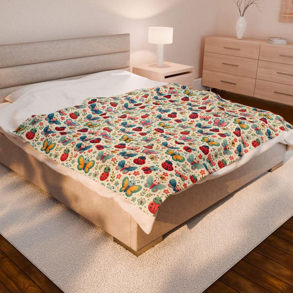 Colorful Butterfly Plush Blanket, Cozy Blanket for Kids, Cute Home Decor for Spring, Perfect Gift for Nature Lovers, Nursery Decor