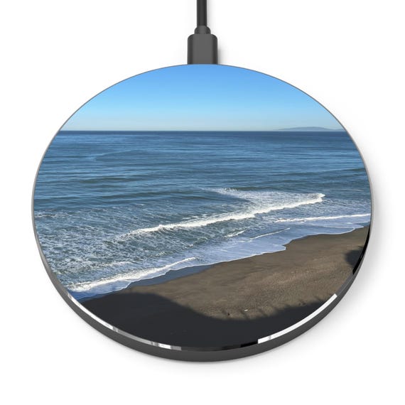 Calming Waves Wireless Charger - Beach Decor, Fast Charging Pad, Ocean Lover Gift, Desk Accessory, Home Office Decor, Modern Tech