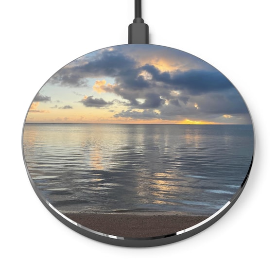 HAWAII Sunrise Wireless Charger, Fast Charging Pad, Ocean Vibes Gadget, Coastal Decor for Home Office, Gift for Beach Lovers