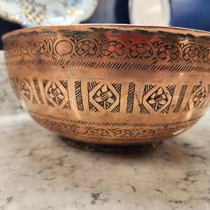 Vintage Copper Bowl Persian Style 9.5" wide 4" tall, Hand made, Home Decor, Kitchen Decor, centerpiece bowl, stunning workmanship, home gift