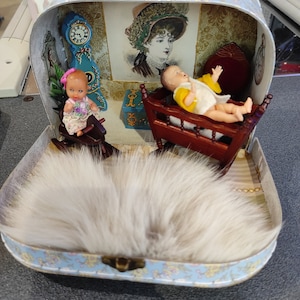 Small Dollhouse in Suitcase, Dollhouse Furniture, Miniature Furniture, Dollhouse Including miniature vintage doll!!!