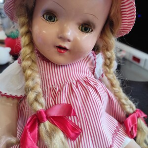 Ideal compotition Doll 1940s circa Company Vintage beautiful Doll