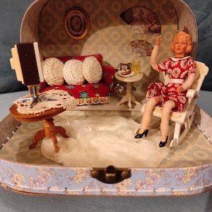 Small Dollhouse in Suitcase, Dollhouse Furniture, Miniature Furniture, Dollhouse Including miniature vintage doll!!!