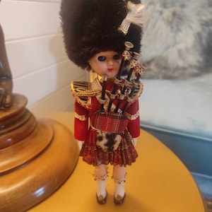 PaVintage Scottish Sleepy Eye Boy  Dolls  In Traditional Costume girl