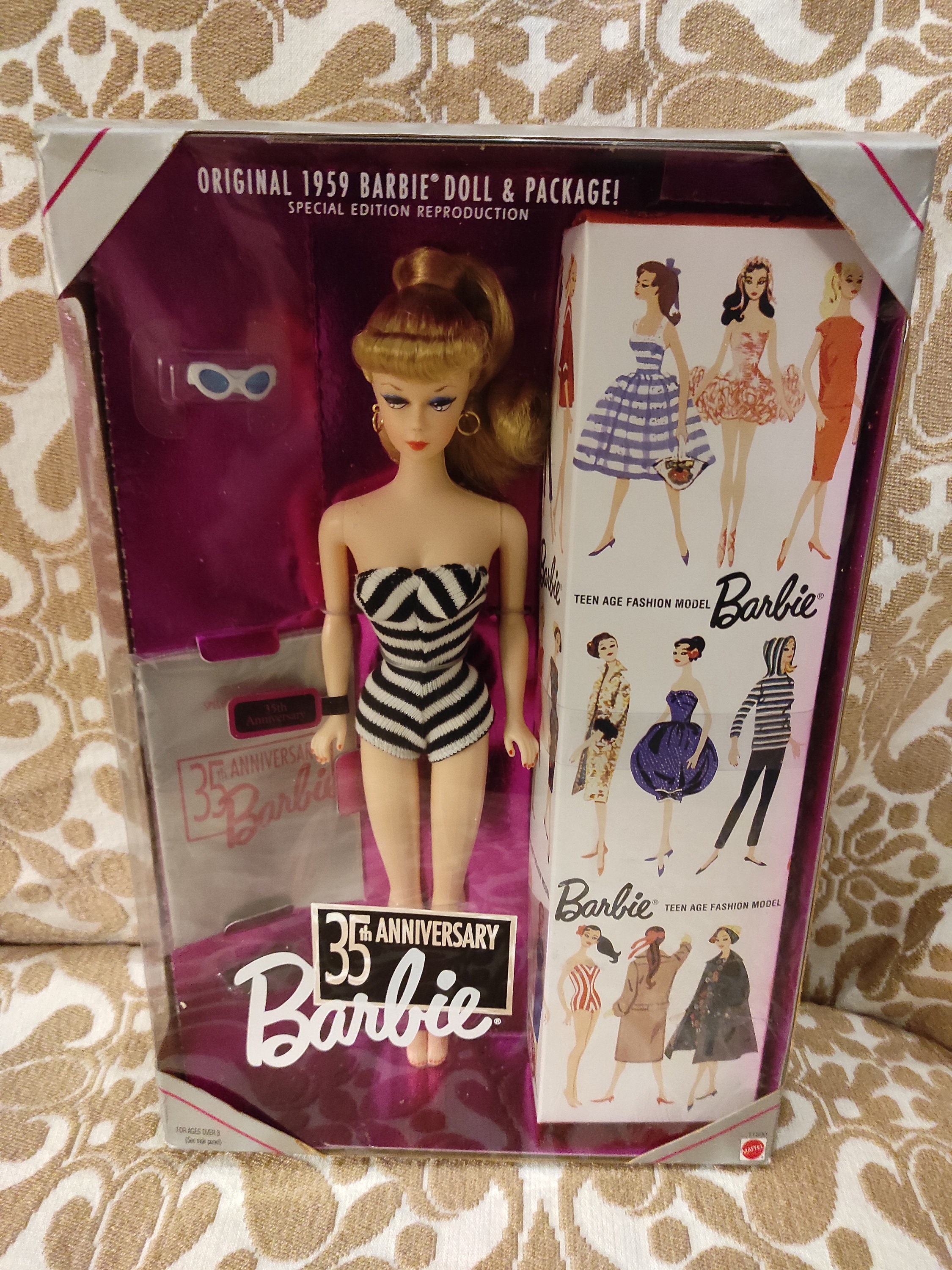 Original 1959 barbie doll and clearance package