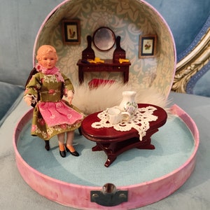 Small Dollhouse in Suitcase, Dollhouse Furniture, Miniature Furniture, Dollhouse Including miniature vintage doll!!!