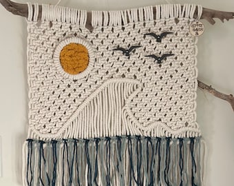 Mini Macrame Wave