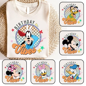 Dessin animé souris anniversaire famille chemise Png, t-shirt anniversaire assorti Png, fête d'anniversaire magique garçons/filles conception Png, animations d'anniversaire dessin animé