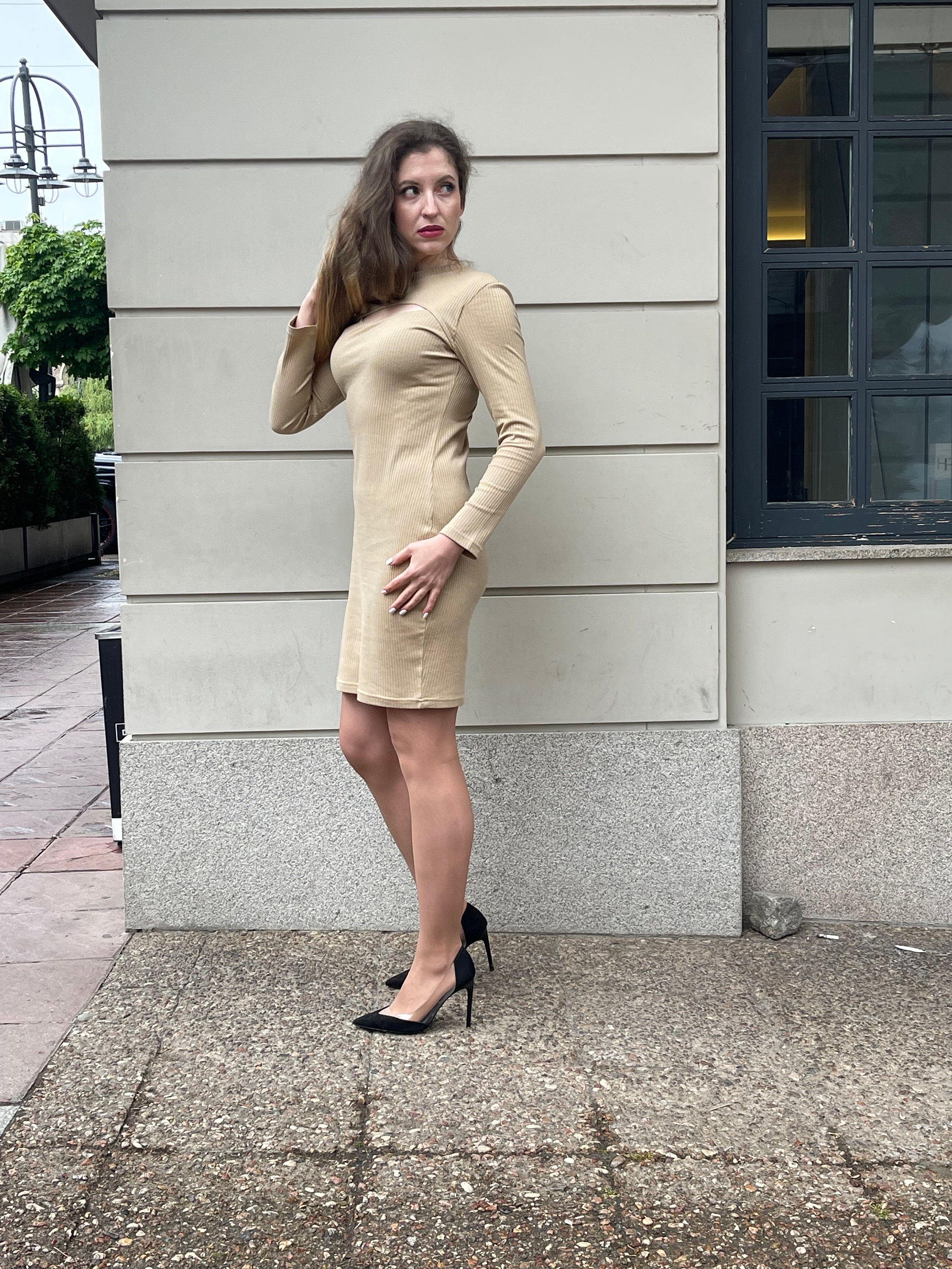beige dress and black heels Jenni Kayne Women's Rove Dress Size XL
