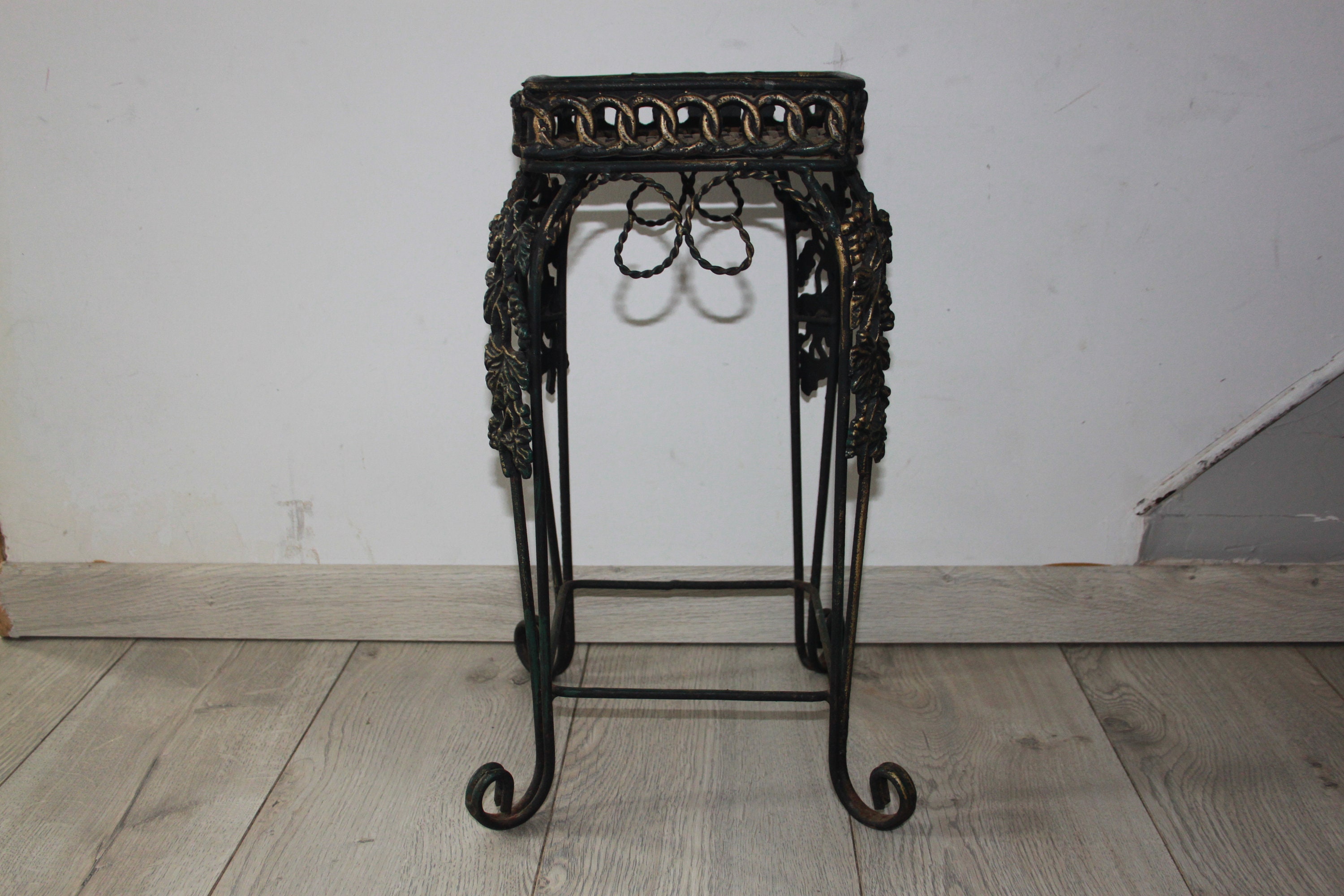 Belle Antique, Vintage,