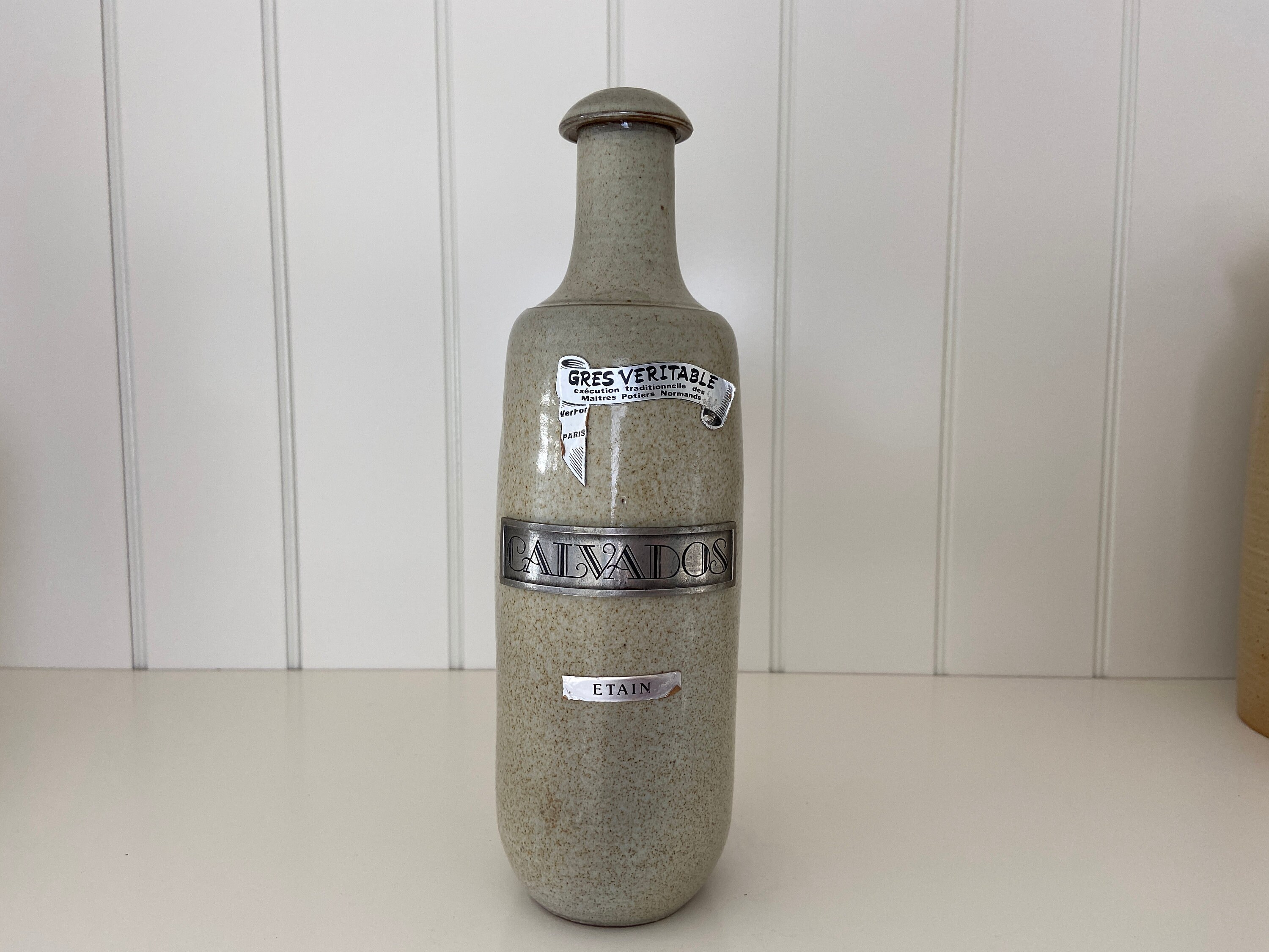 Français Antique, Beige Pâle Rustique, Grès Émaillé Sel, Bouteille en Céramique, Saltware Primitif, 