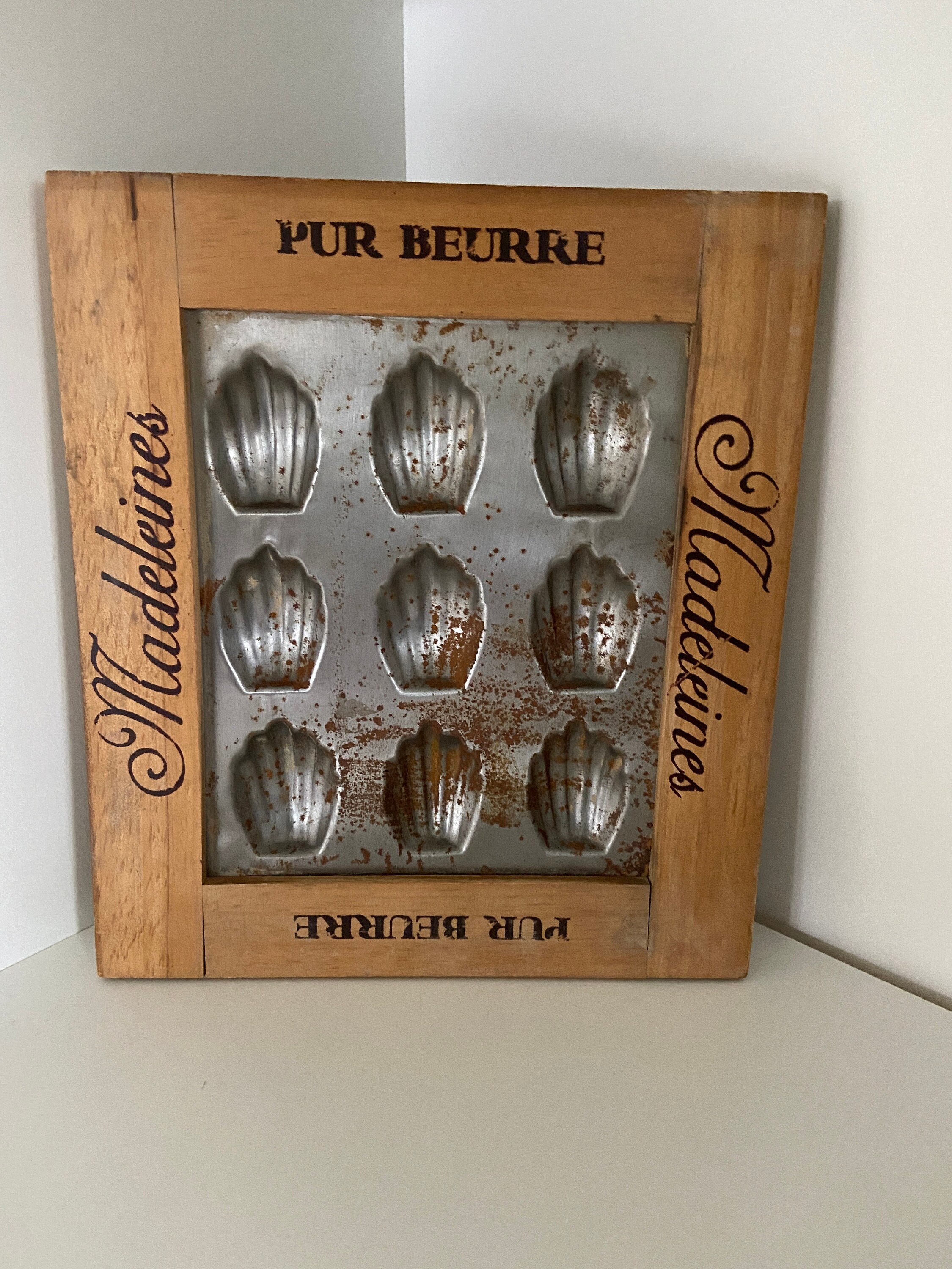 Madeleine en Métal Vintage, Moule à Coquille de Beurre, Plaque Cuisson, Décor d'art, Boîte Gâteaux F