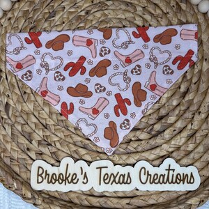 Amoureux des cow-girls/ Saint-Valentin / Bandanas pour chien
