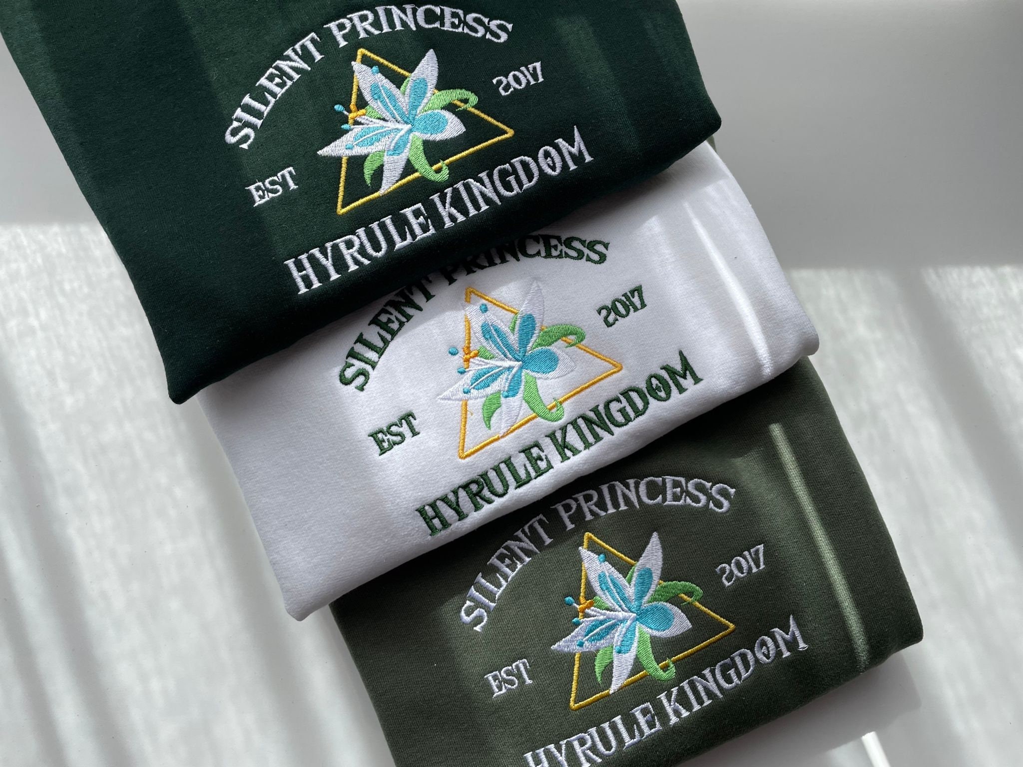 Silent Princess Sweatshirt / Embroidery Sweatshirt