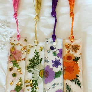 Mini Flower Bookmarks | Mini Marks | Pressed Flowers | Gifts | Party Favors | Reading Accessories | Floral Arrangement | Flower Art