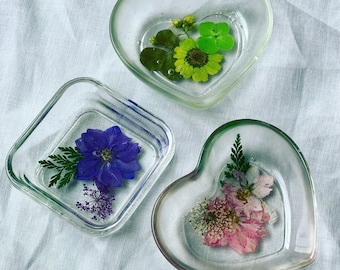Pressed Flower | Resin | Jewelry Dish | Handmade Gifts | Boho Style | Real Flowers | Floral Arrangement