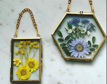 Pressed Flower Art | Flower Wall Decor | Flower Frames | Wall Hangs |Flower Collage | Pressed Flowers | Small Wall Decor