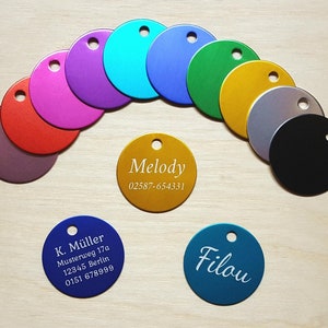 Round large dog tag including engraving, choice of colors