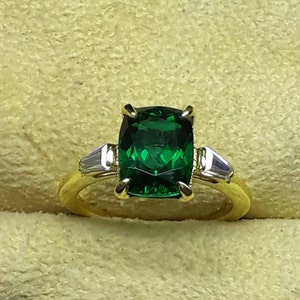Peocock grüner Saphir Kissenschliff Ring 22k Gold gefüllt grüne Stein Ringe für Frauen Mai Birthstone Ring Weihnachtstag Geschenk für sie