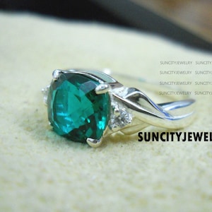 Peacock Green Sapphire Ring: 3.80 Carat Cushion Cut, Sterling Silver