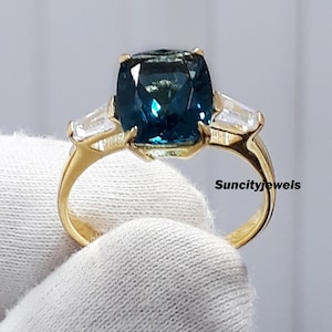 Peacock Teal Sapphire Ring: 3.10 Carat Cushion Cut, Sterling Silver