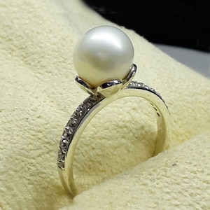 Freshwater Pearl Sterling Silver Ring: Handmade Bezel Setting