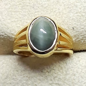 Natürlicher Katzenauge Ring: Vergoldetes Sterling Silber Zargenfassung