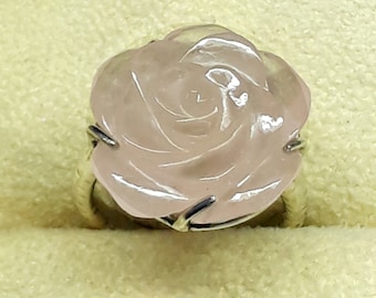 Rose Quartz Flower Ring - 925 Sterling Silver Birthstone Ring