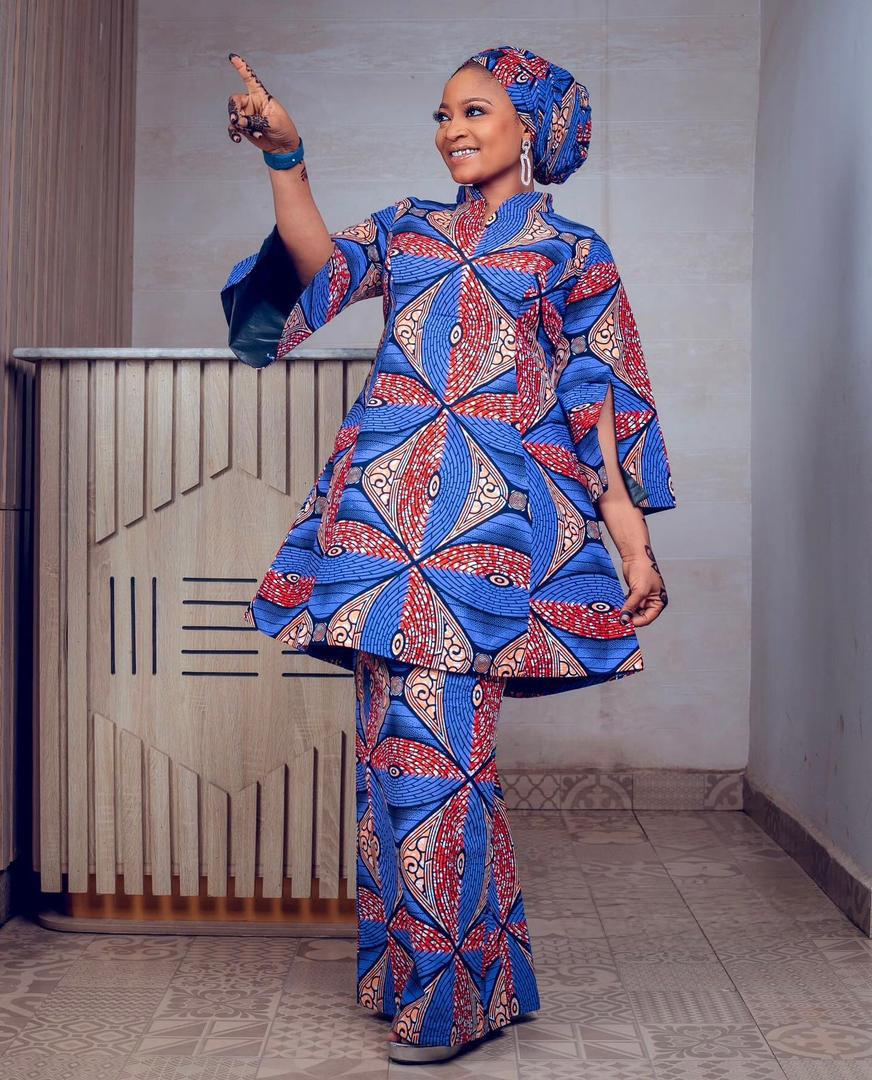 African Print Skirt Suit: Women's Two-piece Ankara Attire - Etsy African Print Skirt Suit: Women's Two-piece Ankara Attire - Etsy