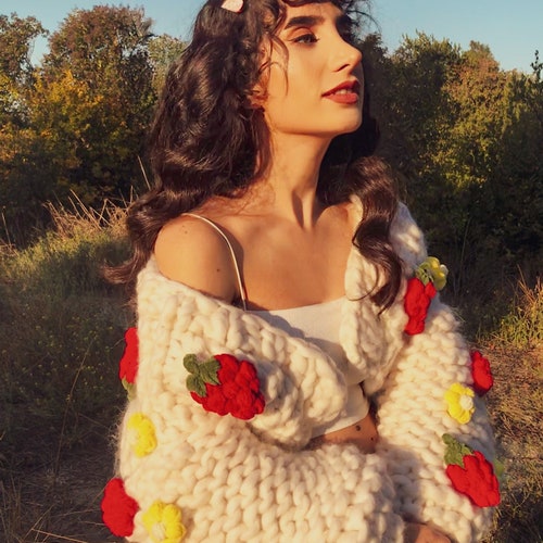Funyarns, Cárdigan de fresa, Chaqueta de fresa, Cárdigan de margaritas, Suéter corto de fresa, Cárdigan de punto de fresa, Regalos para mujer, Regalos para niña