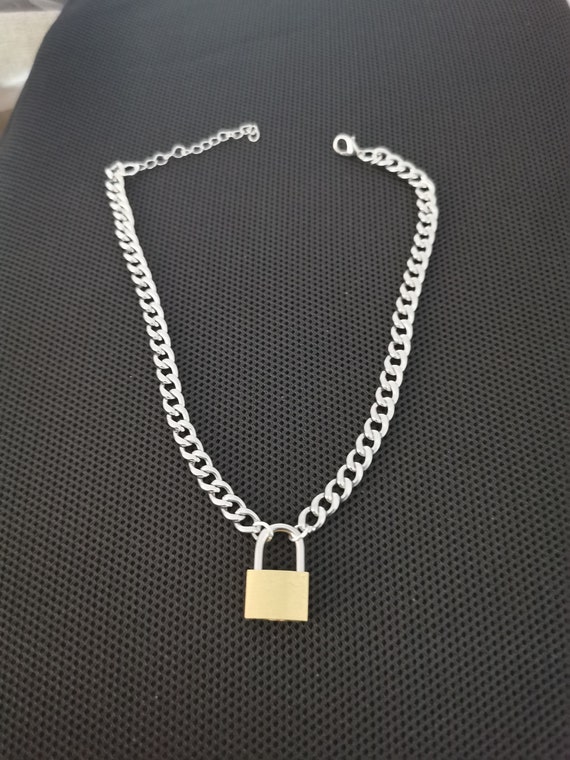 Lock Chain Necklace for Women Men, Double Layer Padlock Locket Key Pendant  Necklaces Adjustable Long Choker Necklace for Girls Boys Christmas  Valentines Day Gifts : Amazon.in: Jewellery