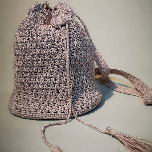 Pink knitted top-handle top bag