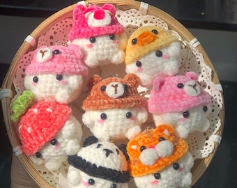 カラフルな手作りのカスタムかぎ針編みキーホルダー
