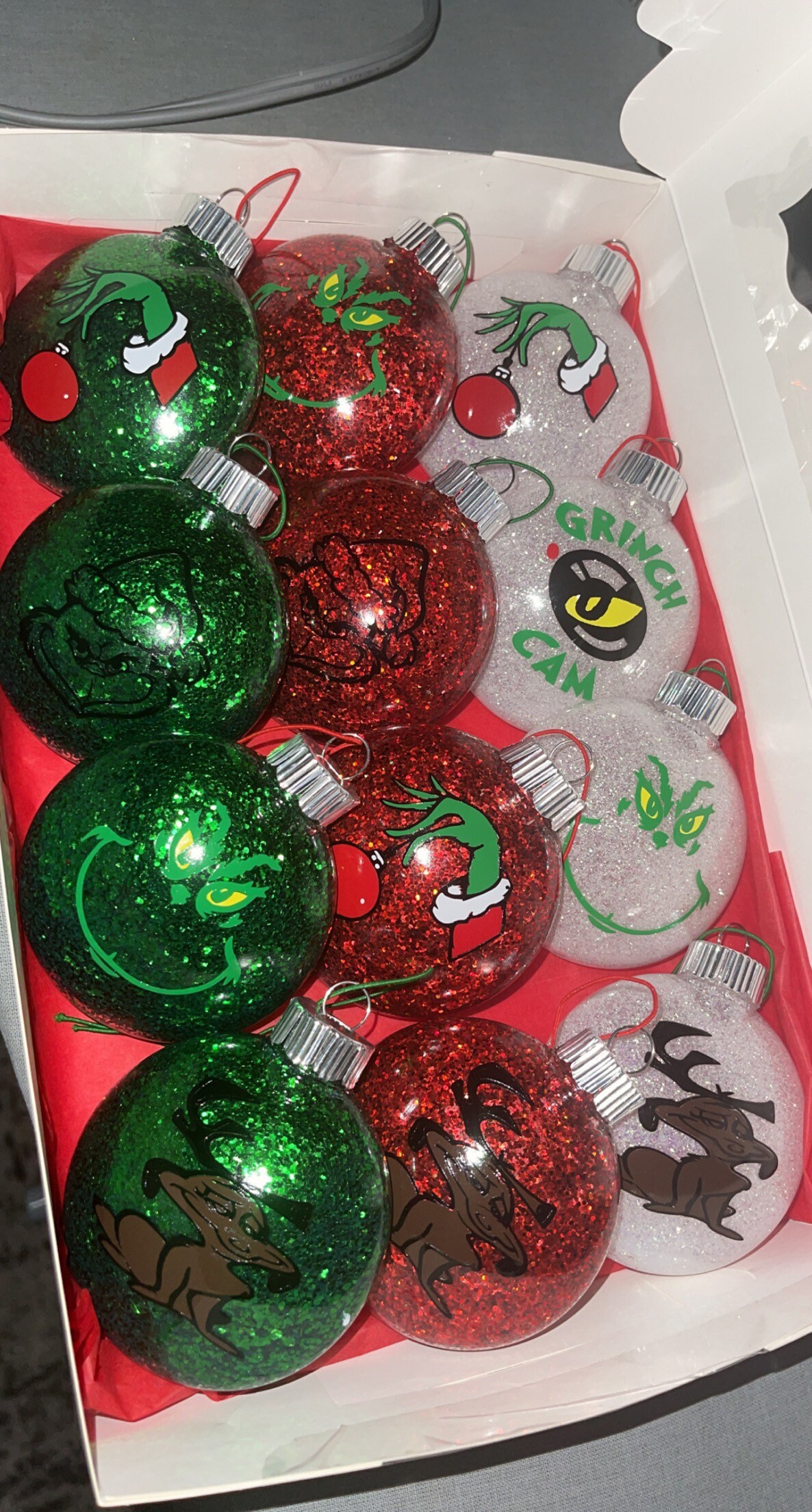 (10) Christmas Grinch Peppermint Red Green Glitter Plastic Ornaments 2.5  Decor