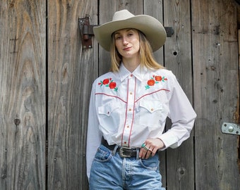 80s vintage white floral embroidered western shirt size M