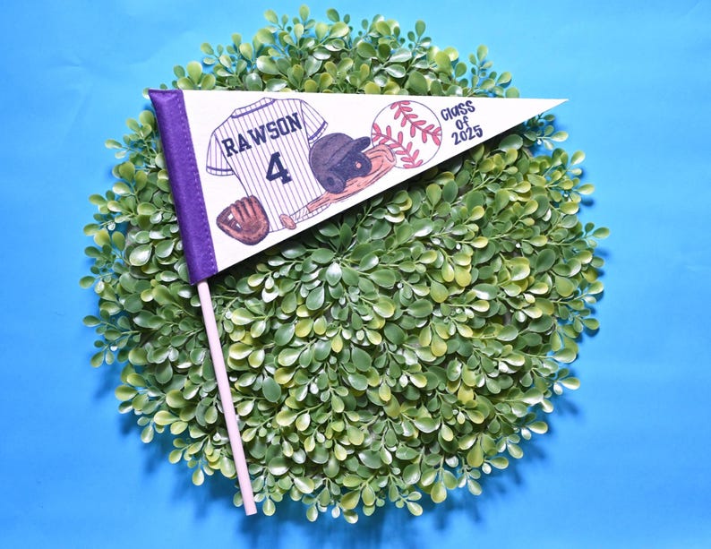 Senior Baseball Gift, Senior Mom, Class of 2025, Senior Night Gift, Baseball Graduation, Baseball Team Gift, Senior 2025 End of Season Gift Perfect For:
Senior Night
Graduation Parties
End-of-Season Gifts
Team Gifts
Locker or Room Decor
Baseball Mom or Dad Keepsakes