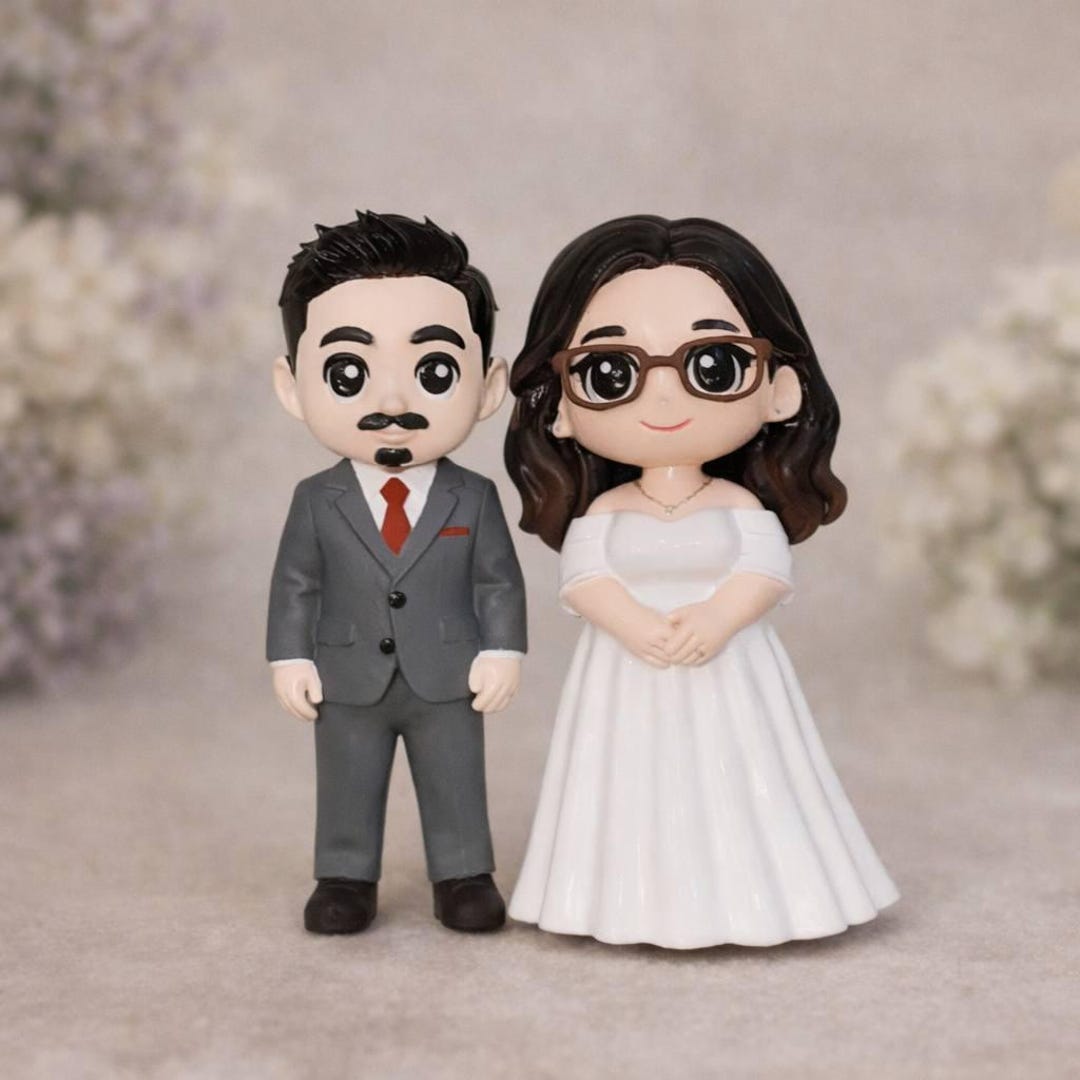 Personalized Wedding Cake Topper, Cute Bride & Groom Figurine, Custom ...