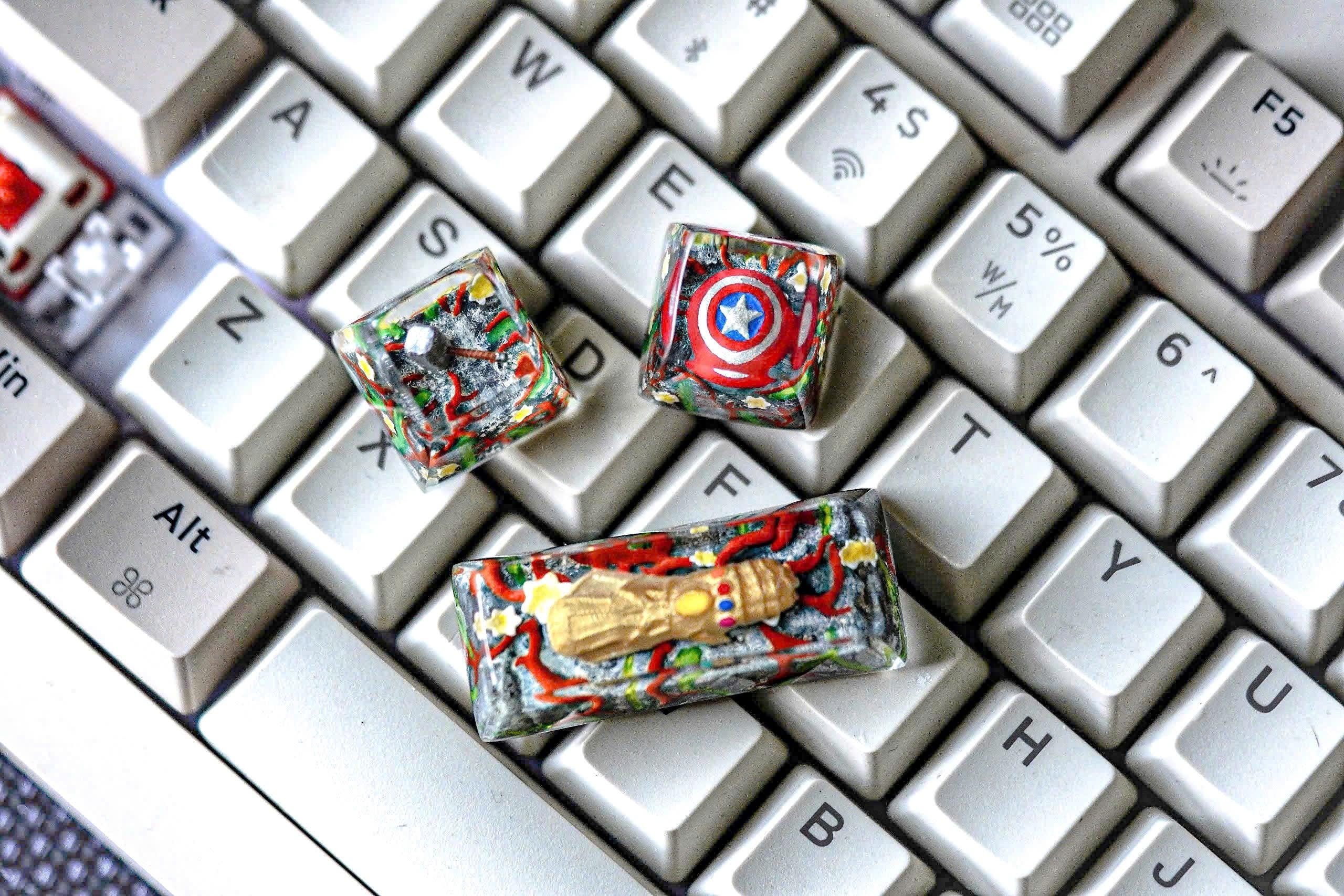 iconic hero keycap, Supper hero resin keycap,  Halloween gift , handmade keycap, anime keycap, Artisan Keycap, Birthday Gift, Christmas gift