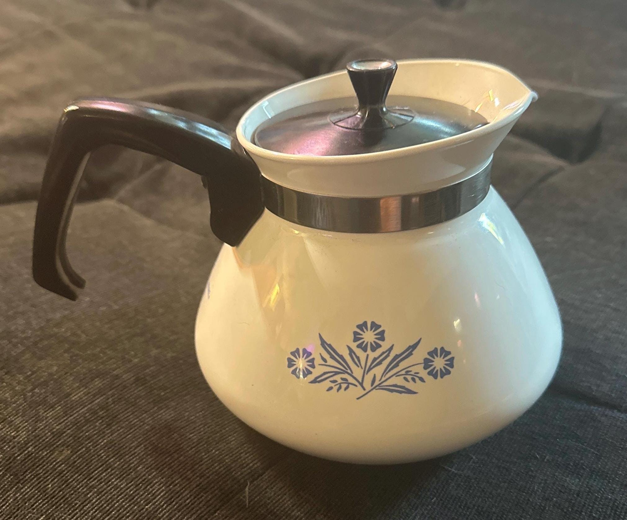Corning Ware 6カップ パーコレーター ビンテージ Amazon.com: Corning Ware Blue Cornflower 6 Cup Stovetop