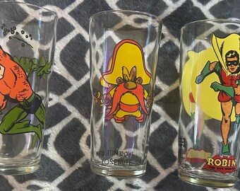 One 1975 MGM Pepsi Collector Series Glass Tom and Jerry One 1975 MGM Pepsi Collector Series Glass Tom and Jerry