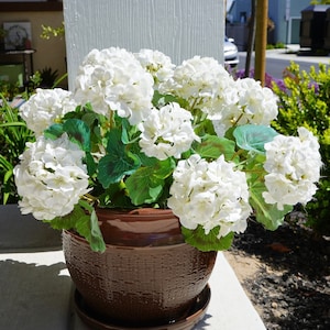 GERANIUMS 18H Tall Red, White or Pink UV Protected Artificial Flower Arrangement Outdoor Patio Porch Entryway Decor Mother's Day Gift White