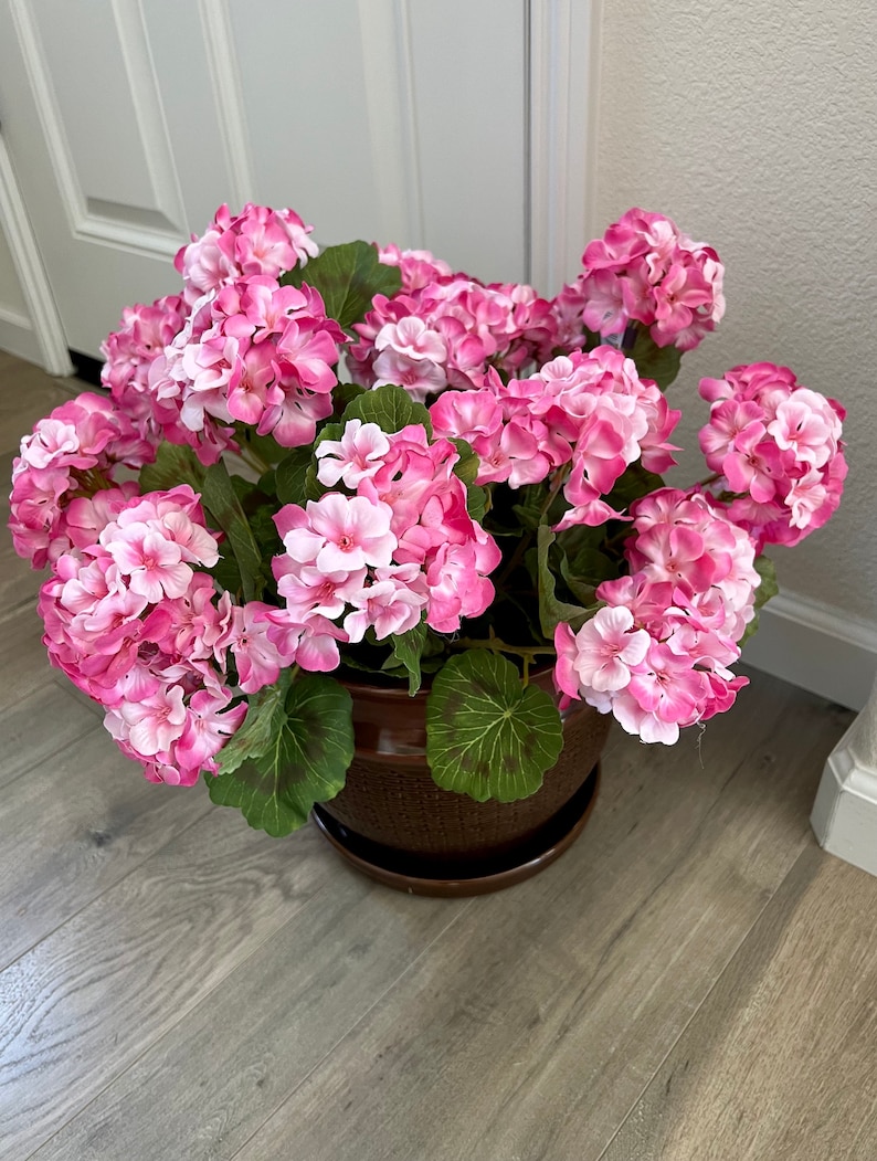 GERANIUMS 18H Tall Red, White or Pink UV Protected Artificial Flower Arrangement Outdoor Patio Porch Entryway Decor Mother's Day Gift image 7